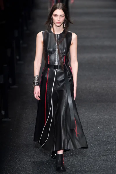Look 2